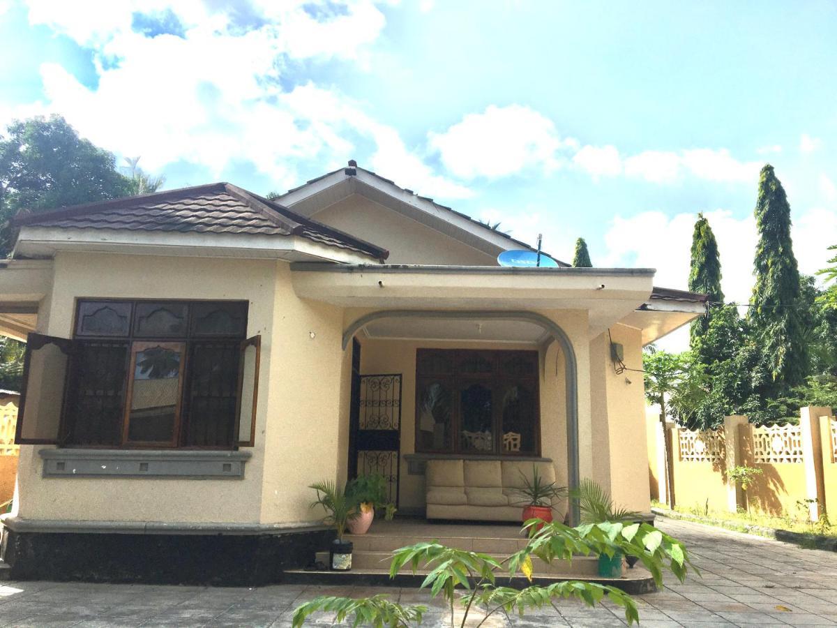 The Swahili Manor Hotel Dar es Salaam Exterior photo